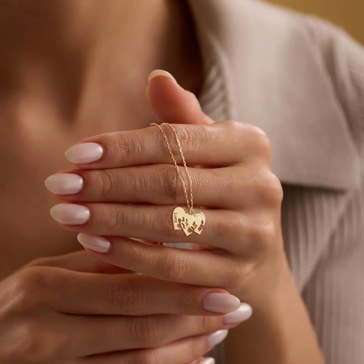 Spersonalizowany naszyjnik z imieniem w kształcie łapki i serca