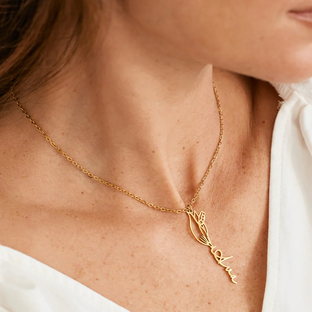 Spersonalizowany naszyjnik z imieniem i kwiatem urodzinowym